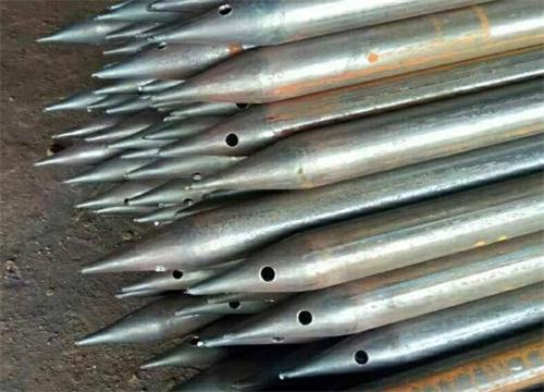 翔安隧道钢花管现货